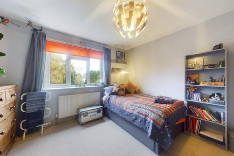 49 North View, Pinner, HA5 1PT