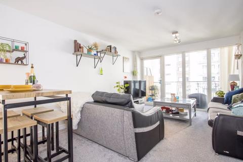 2 bedroom apartment for sale - Watkiss Way, Cardiff