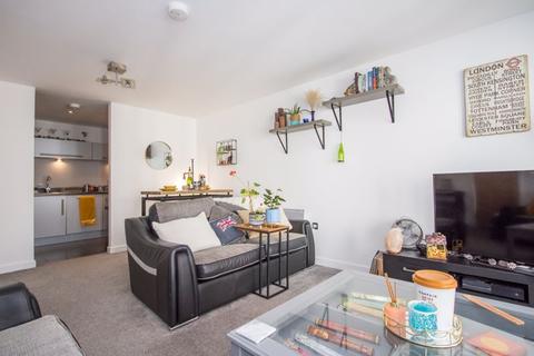 2 bedroom apartment for sale - Watkiss Way, Cardiff