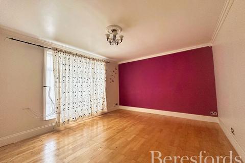 118 Albany Road, Hornchurch, RM12 4AG
