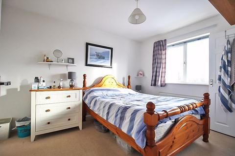 30 Bay Avenue, Bilston, WV14 0TT