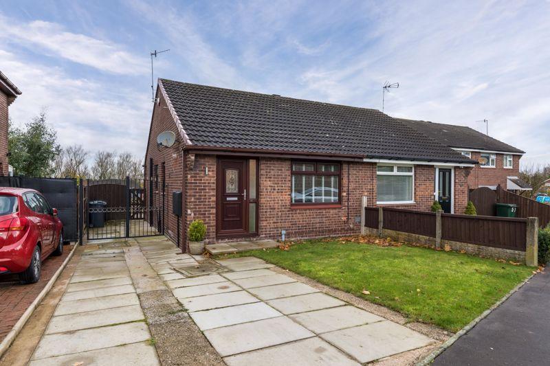 Foxfold, Skelmersdale, WN8 6UE 2 bed semidetached bungalow £625 pcm (£144 pw)