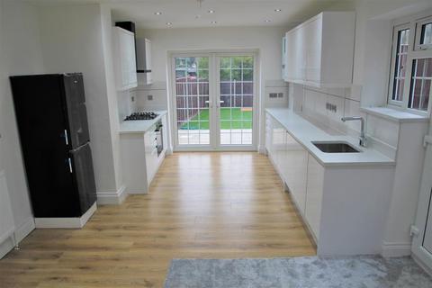 14 Kingsley Road, Orpington, BR6 6AX