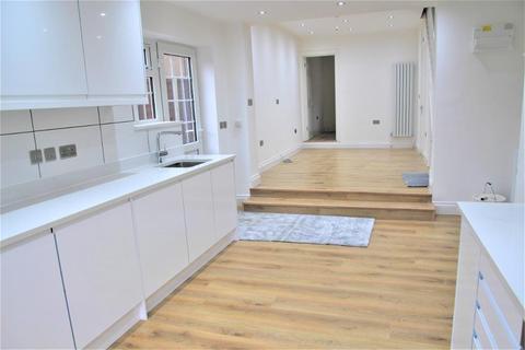 14 Kingsley Road, Orpington, BR6 6AX