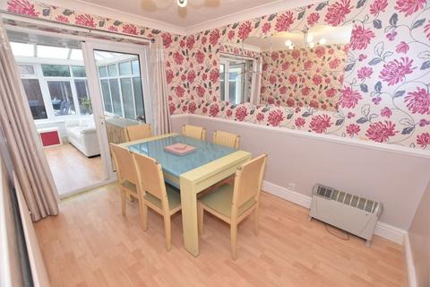 43 Alnwick Drive, Wirral, CH46 6ET