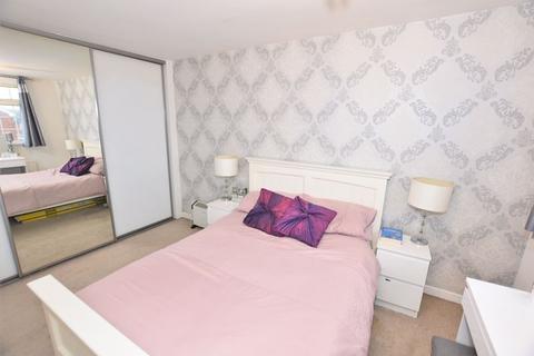 43 Alnwick Drive, Wirral, CH46 6ET