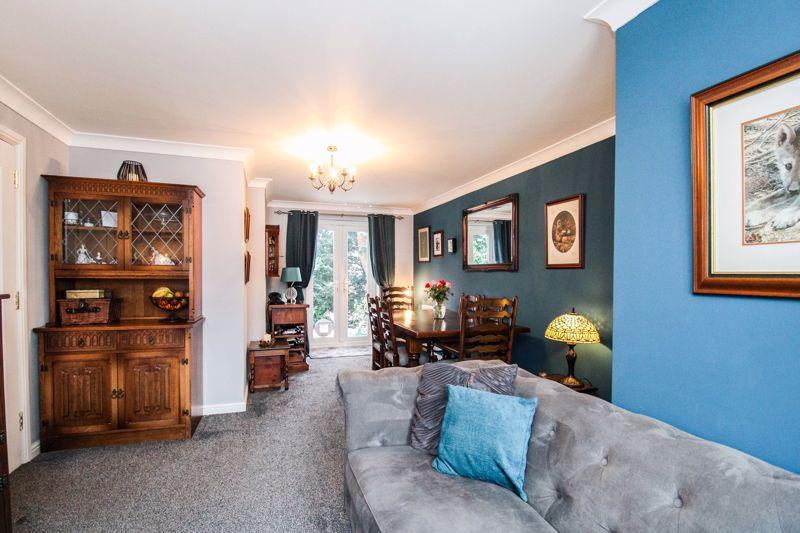 Lister Grove, Stallington Village... 2 bed apartment £125,000
