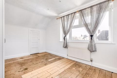 38 Mayfair Avenue, Worcester Park, KT4 7SL