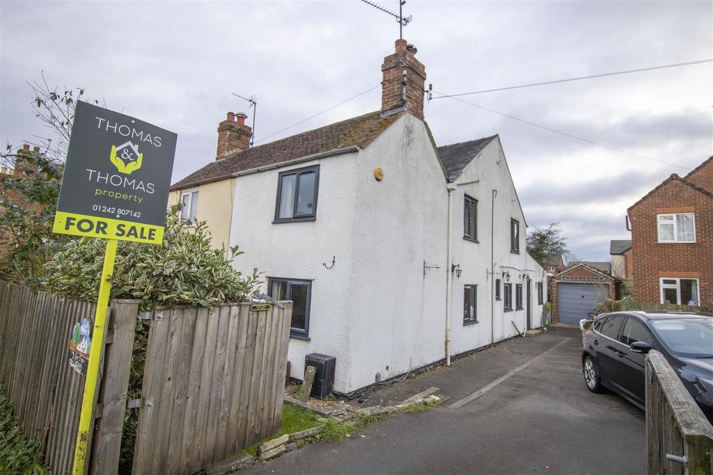 Bristol Road, Hardwicke 3 bed semidetached house £275,000
