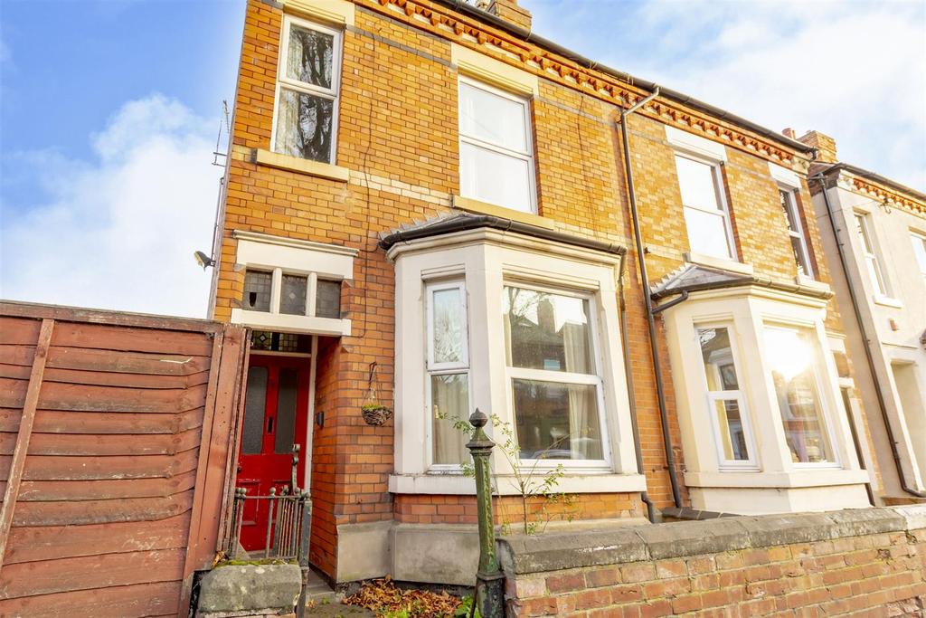 Lime Grove, Long Eaton 2 bed semidetached house £190,000