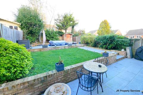 16 Lower Shott, Cheshunt, Waltham Cross, EN7 6DP