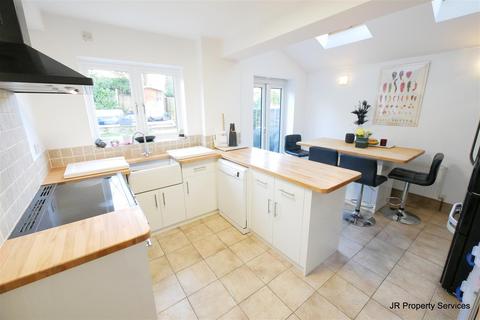 16 Lower Shott, Cheshunt, Waltham Cross, EN7 6DP