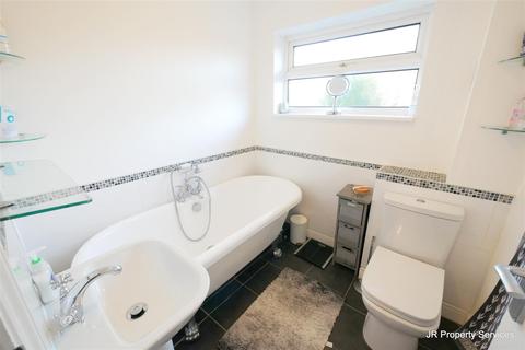 16 Lower Shott, Cheshunt, Waltham Cross, EN7 6DP