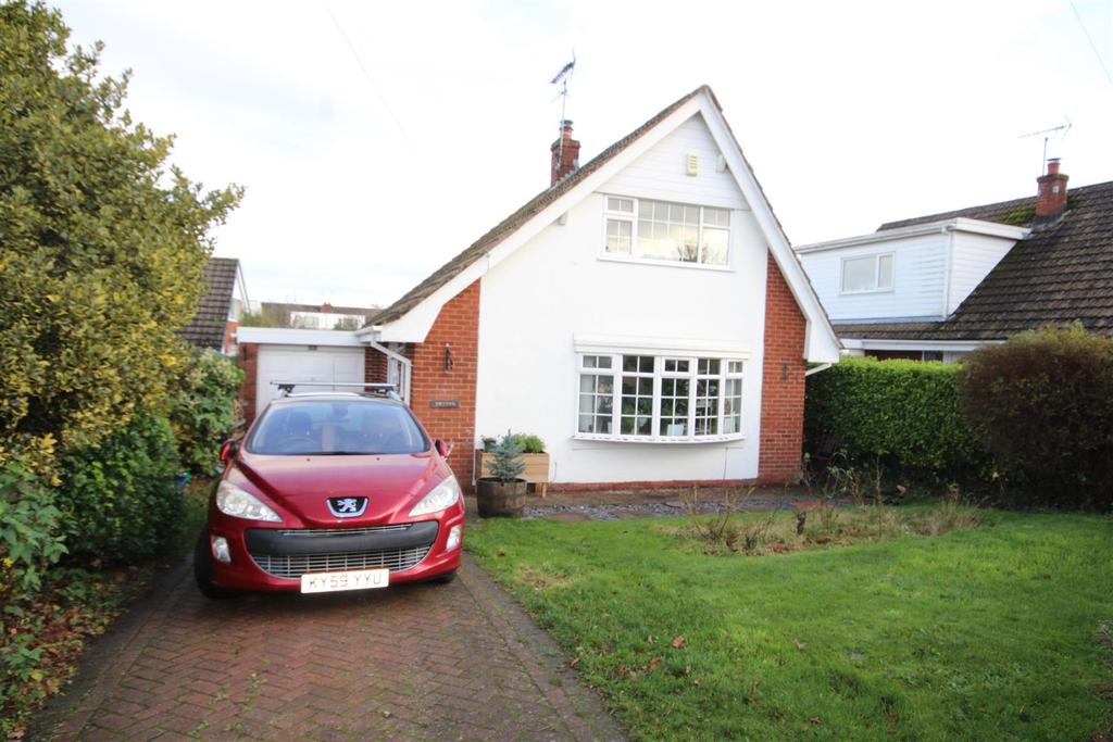 Llanrwst Road, Colwyn Bay 3 bed detached house £249,500