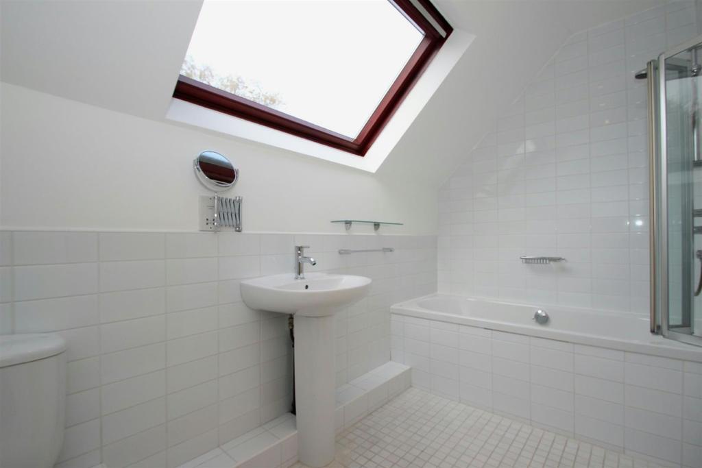 En Suite Shower Room 1