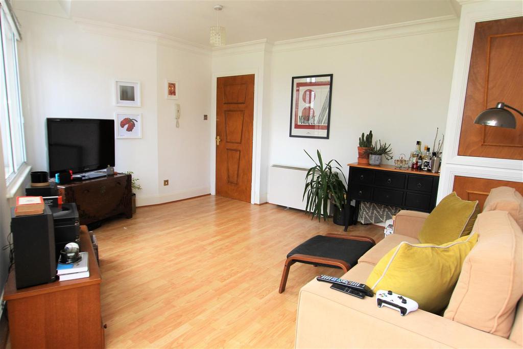 Living Room 1.1.jpg