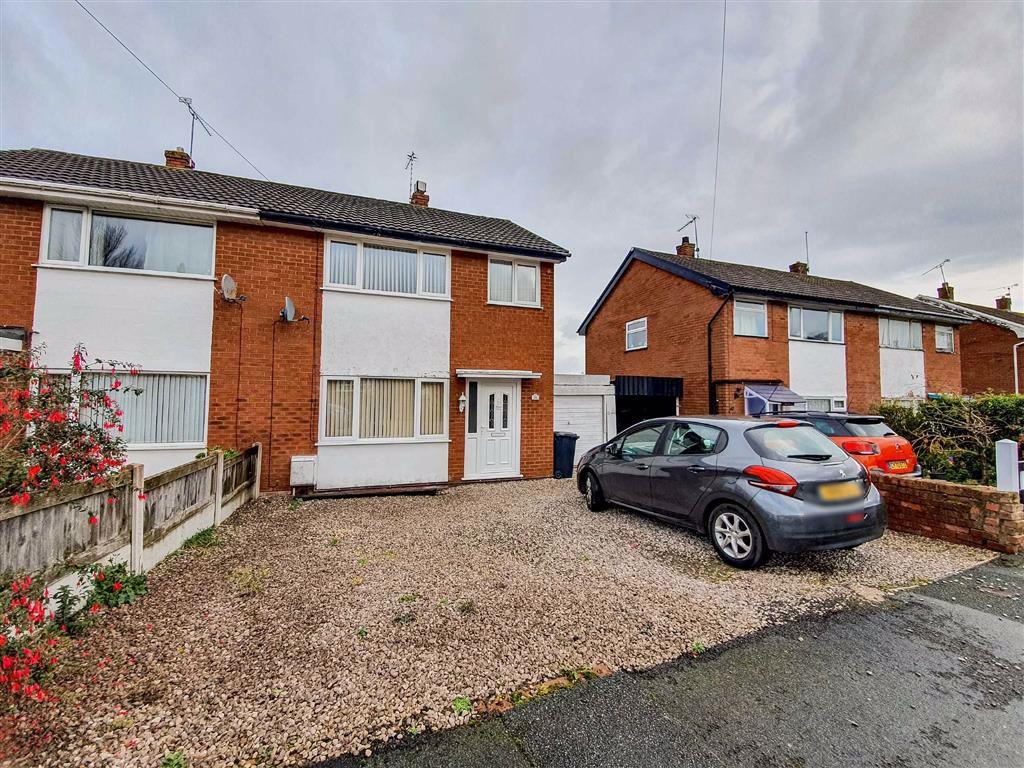 Nant Eos, Holway, Holywell, Flintshire, CH8 3 bed semidetached house