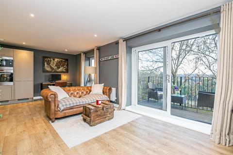 30, Waterfront Court Hazlemere Marina, Waltham Abbey, EN9 1FJ
