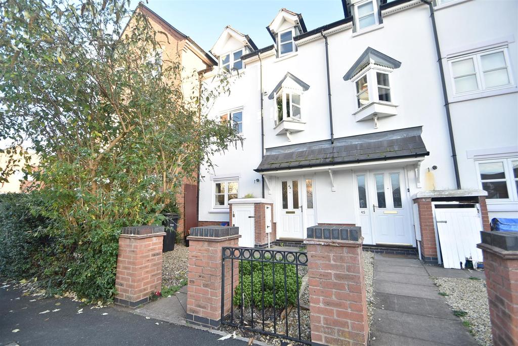 44 St. Michaels Gate, Shrewsbury SY1 2HL 4 bed townhouse £245,000