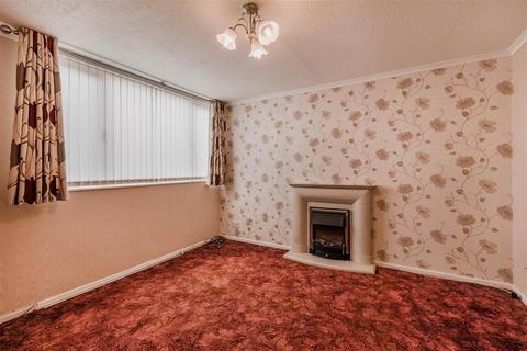 25 Churchill Drive, Crediton, EX17 2DW
