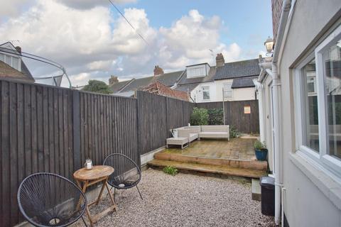 14 Ernwell Road, Folkestone, CT19 5NT