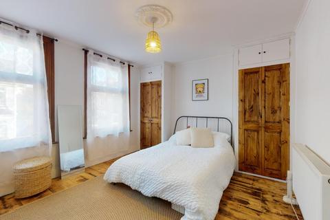 14 Ernwell Road, Folkestone, CT19 5NT