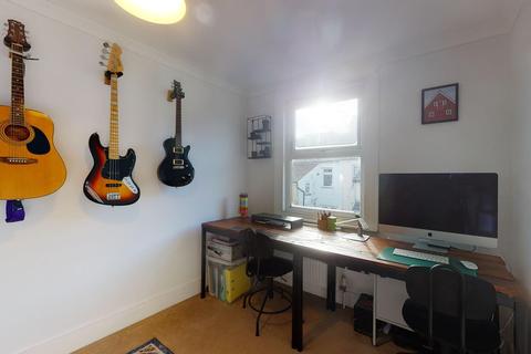 14 Ernwell Road, Folkestone, CT19 5NT
