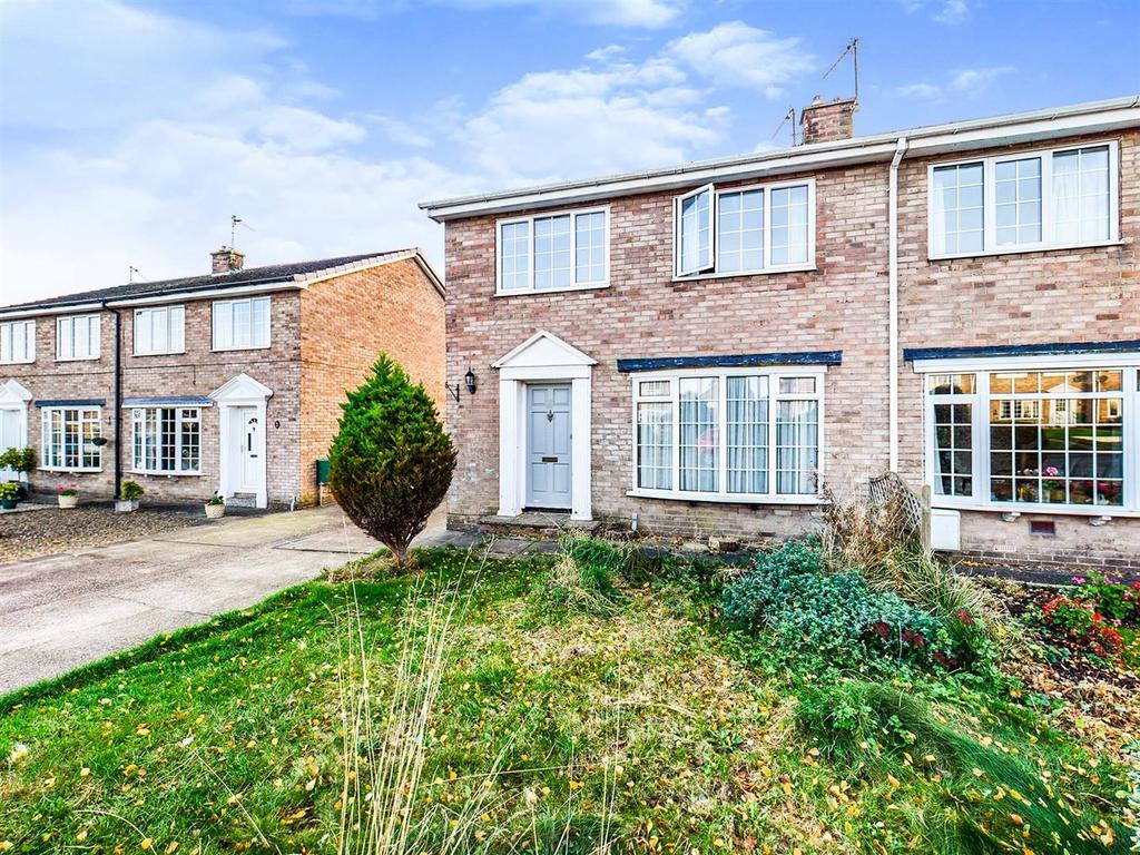 Sycamore Crescent, Cranswick, Driffield 3 bed semidetached house £