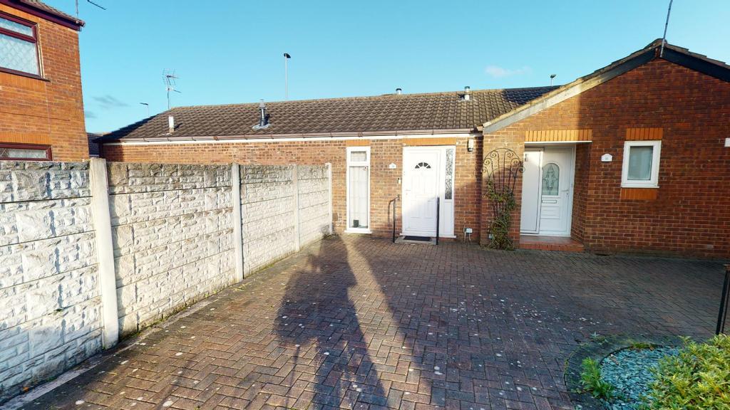 Palmer Close, St Helens, WA10 2 2 bed semidetached bungalow £140,000