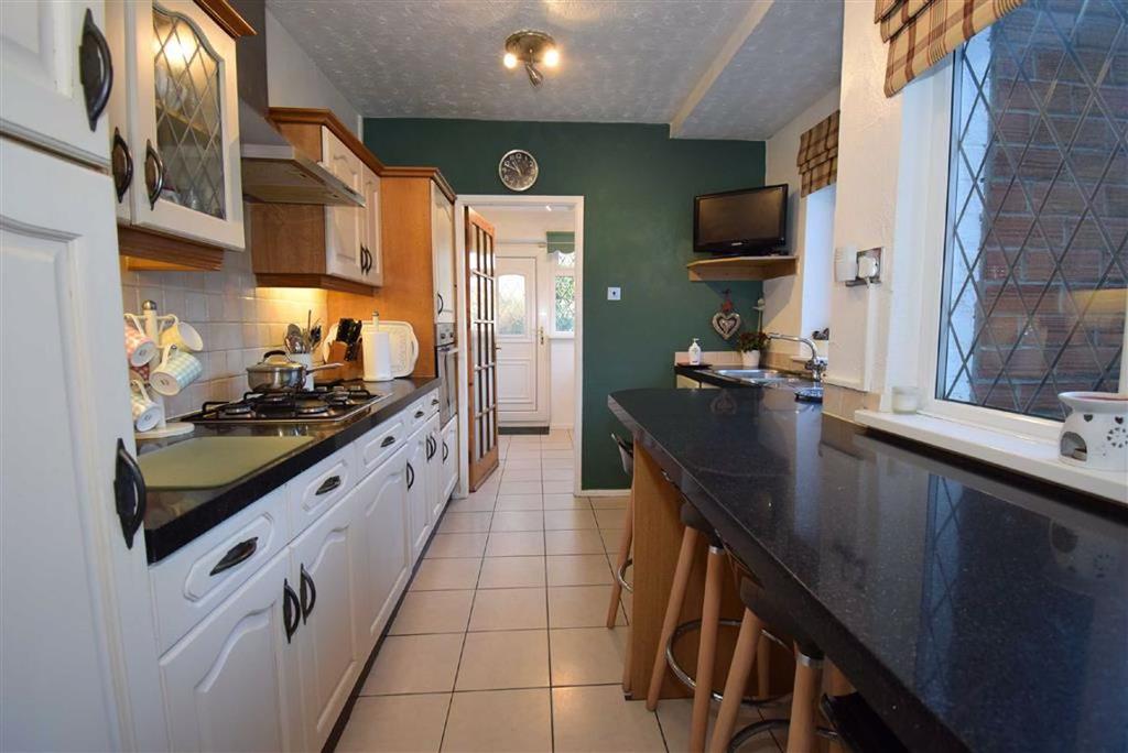 Kitchen breakfast room