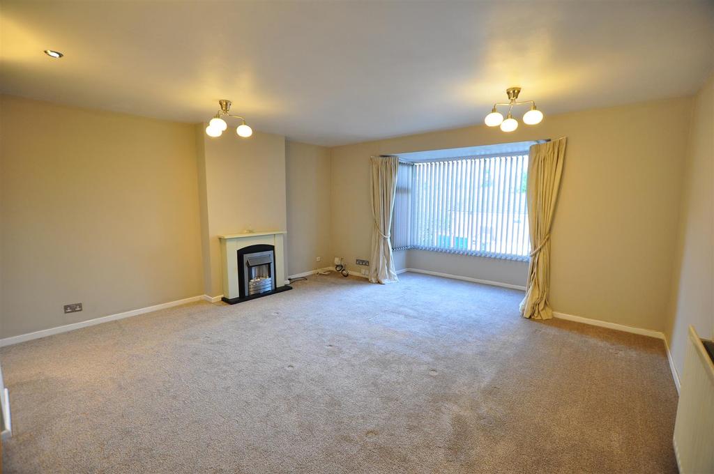 Iverley Road, Halesowen 3 bed townhouse £240,000