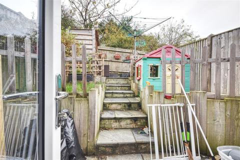 20 Mistley Close, Bexhill-on-sea, TN40 2TD