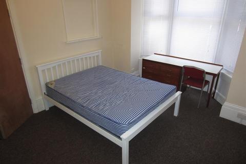 5 bedroom private hall to rent - Somers Road, Southsea, Portsmouth, Hants, PO5 4PX