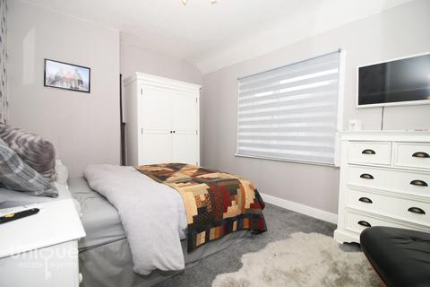 96 Addison Road, Fleetwood, FY7 6UB