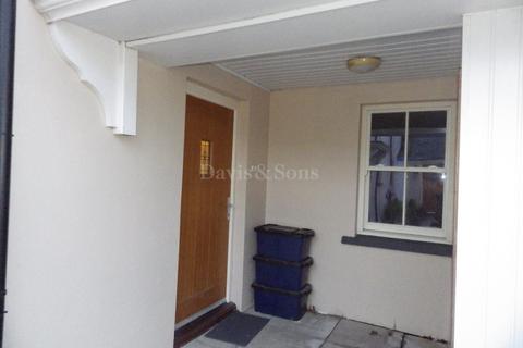 2 bedroom flat to rent, Parkwood Court, Brewery Terrace, Saundersfoot, Pembrokeshire. SA69 9AG