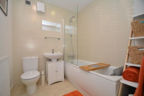 1/2, 4 Oatlands Square, Glasgow, G5 0HF