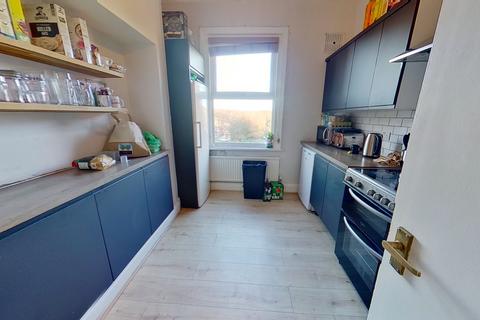7 bedroom terraced house to rent, Wood Lane, Headingley, Leeds, West Yorkshire