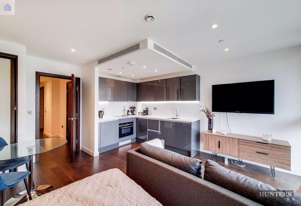 85 Royal Mint Street, Tower Hill... Studio £1,950 pcm (£450 pw)