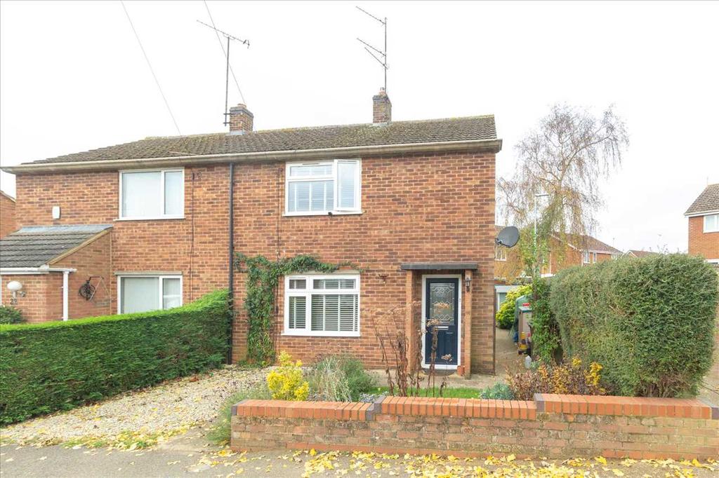 Hawthorn Close, Burton Latimer, Burton Latimer 2 bed semidetached house £850 pcm (£196 pw)