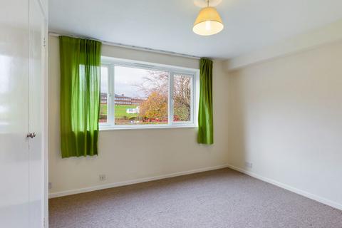 37 Bellfield, Croydon, CR0 9JW