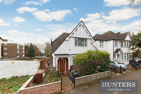 51 Eversley Crescent, Isleworth, TW7 4LD