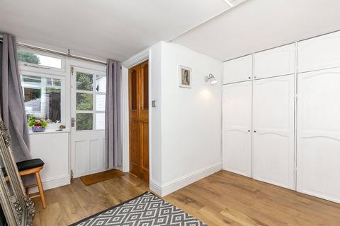 12 Haling Road, South Croydon, CR2 6HS