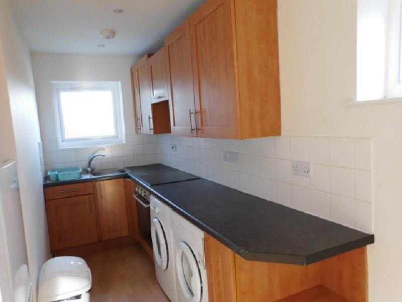 Y Berllan, Blende Road, Llandeilo... 2 bed flat £550 pcm (£127 pw)
