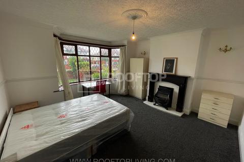 5 bedroom house to rent - St. Annes Road, Leeds LS6