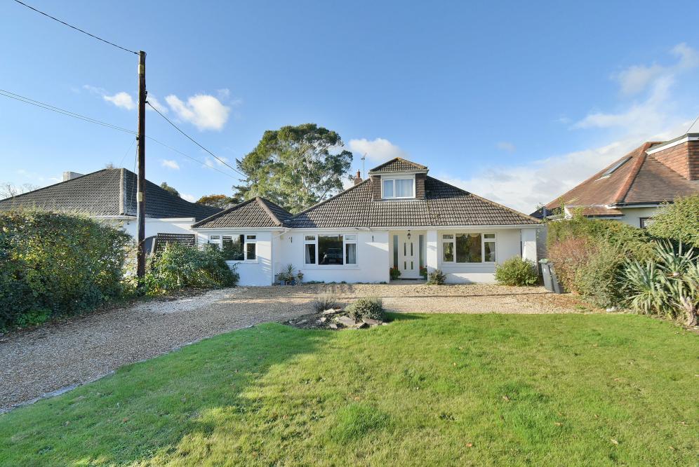 Church Lane, West Parley, BH22 8TS 4 bed chalet £675,000
