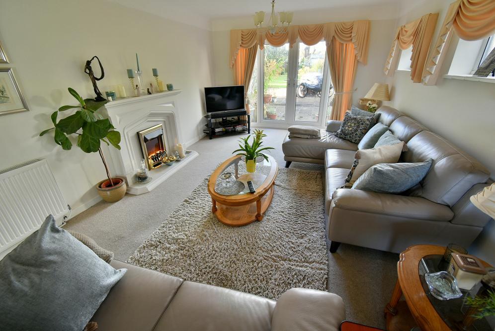 Church Lane, West Parley, BH22 8TS 4 bed chalet £675,000