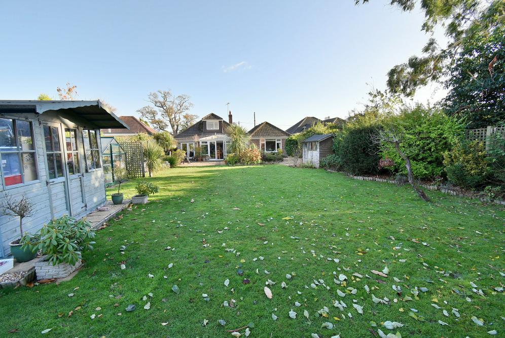 Church Lane, West Parley, BH22 8TS 4 bed chalet £675,000