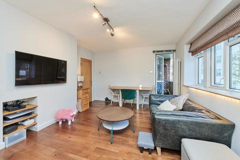 3 bedroom apartment to rent, Sussex Court, Grove Road, Barnes, SW13