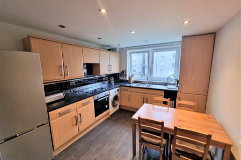 2 bedroom flat to rent, Claremont Gardens, City Centre, Aberdeen, AB10