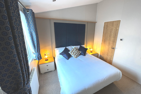 2 bedroom lodge for sale - Rye Harbour, Rye